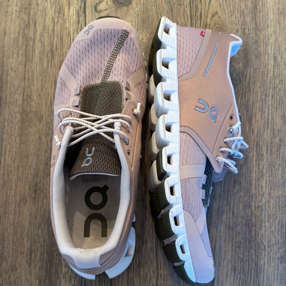 On Cloud Dusty Blush Pink/Rosebrown Camo Running Shoes w/Speed Lacing 8 - Picture 10 of 16